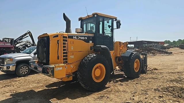 Image of Hyundai HL740-9 equipment image 4