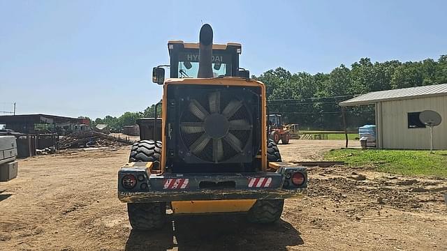 Image of Hyundai HL740-9 equipment image 2
