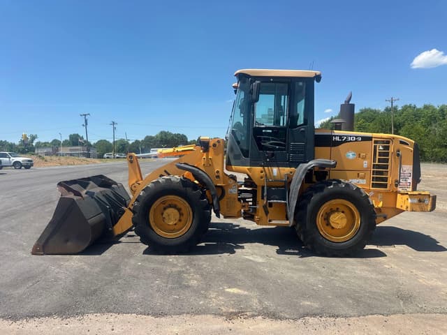 Image of Hyundai HL730-9 equipment image 2