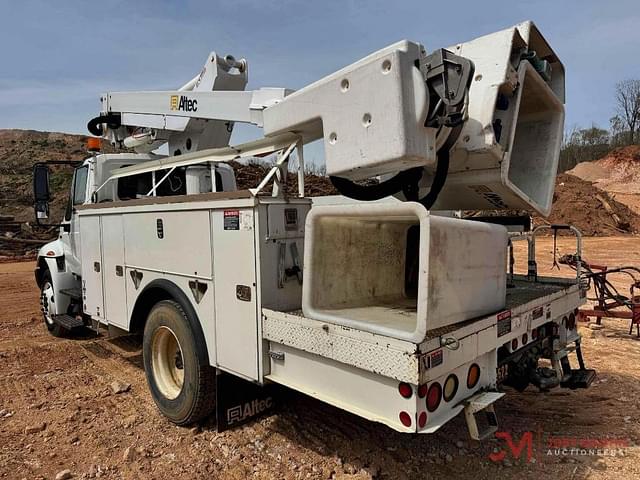 Image of International 4300 equipment image 3