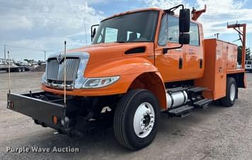 Main image International 4400