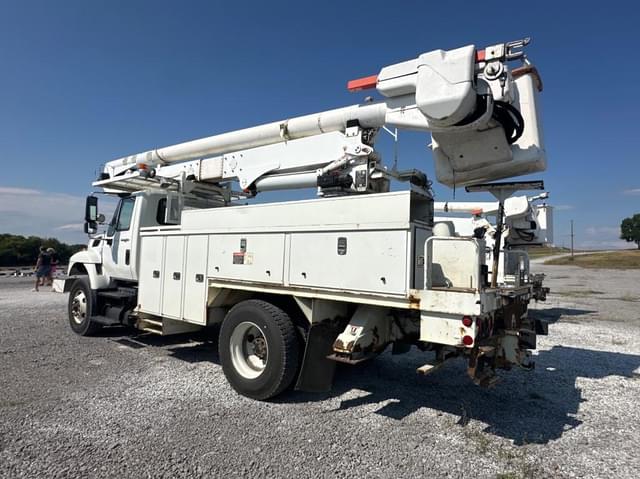 Image of International Workstar 7300 equipment image 1