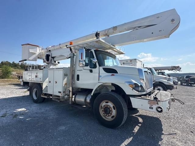 Image of International Workstar 7300 equipment image 3