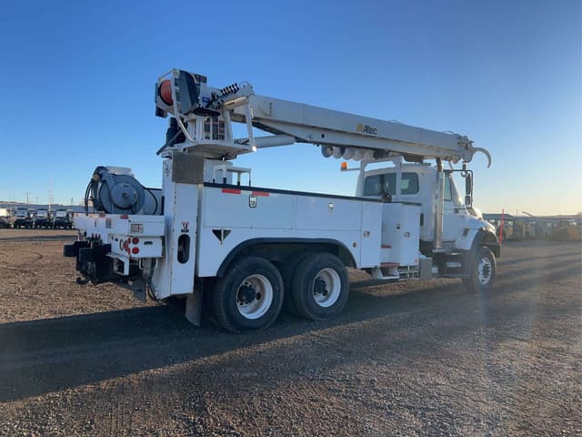 Image of International 7400 equipment image 2