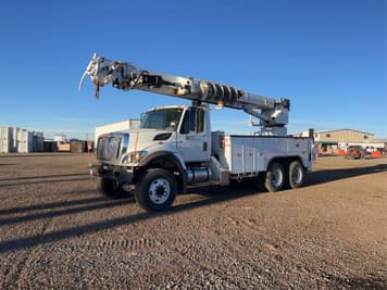 Main image International 7400