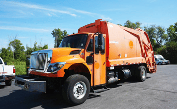 Main image International 7400