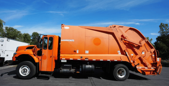 Image of International 7400 equipment image 1