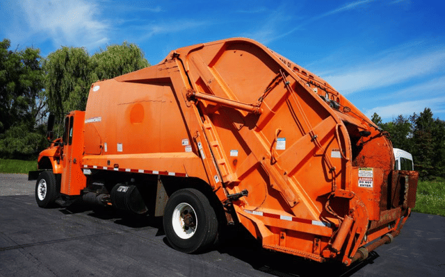Image of International 7400 equipment image 2