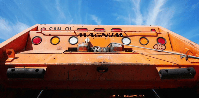 Image of International 7400 equipment image 4