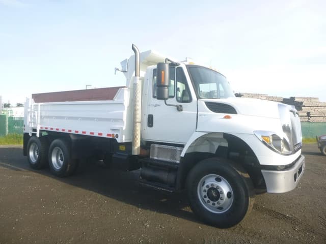 Image of International 7500 equipment image 1