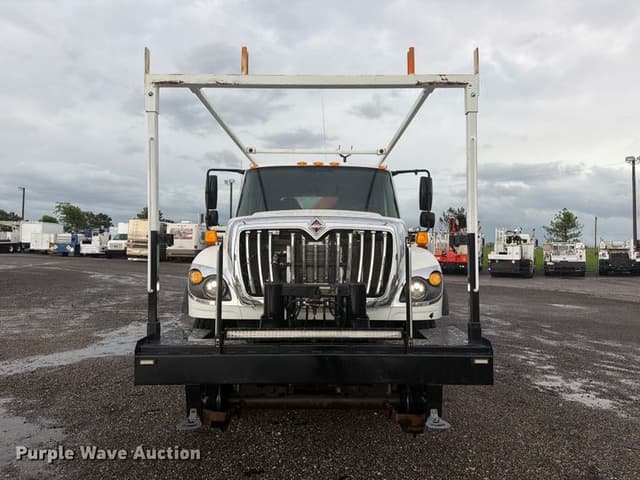Image of International 7600 equipment image 1