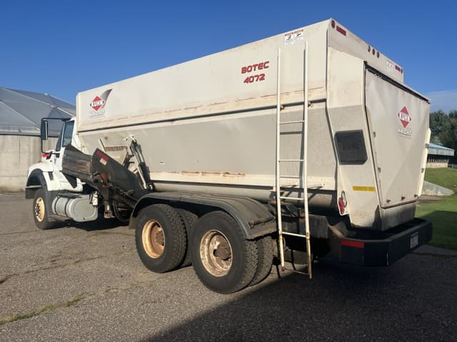 Image of International 7600 equipment image 2