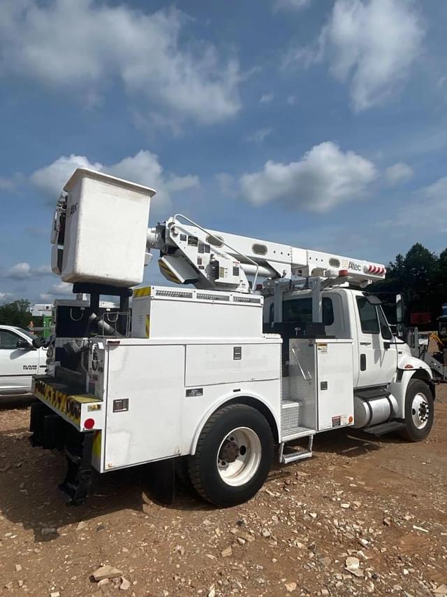 Image of International Durastar 4300 equipment image 2