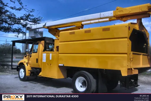 Image of International Durastar 4300 equipment image 3