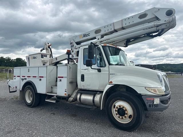 Image of International Durastar 4300 equipment image 1