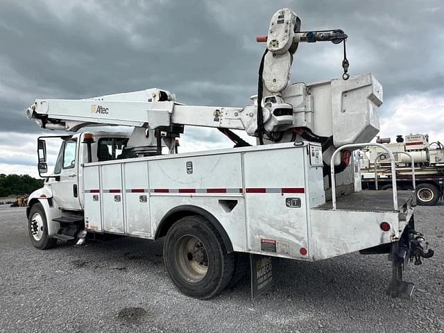 Image of International Durastar 4300 equipment image 3