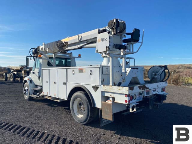 Image of International Durastar 4300 equipment image 2