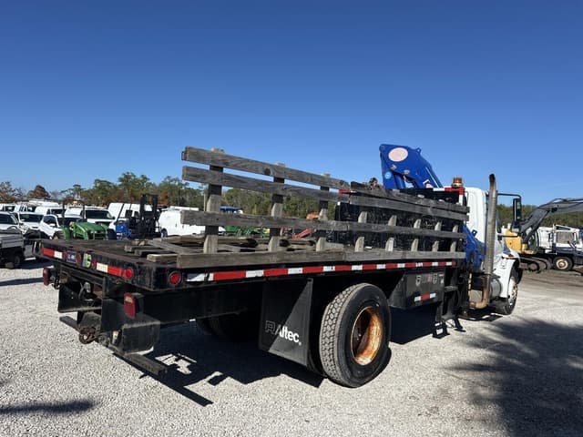 Image of International Durastar 4300 equipment image 2