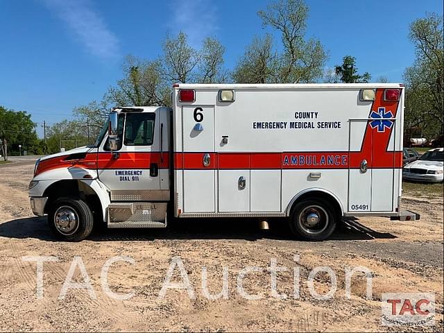 Image of International DuraStar 4400 equipment image 1