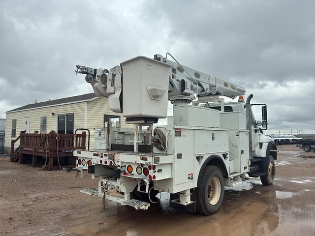 Image of International 4700 equipment image 3