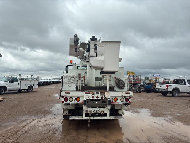 Image of International 4700 equipment image 4