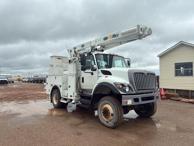 Image of International 4700 equipment image 1