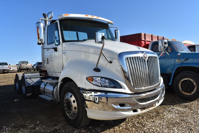 Image of International ProStar equipment image 2