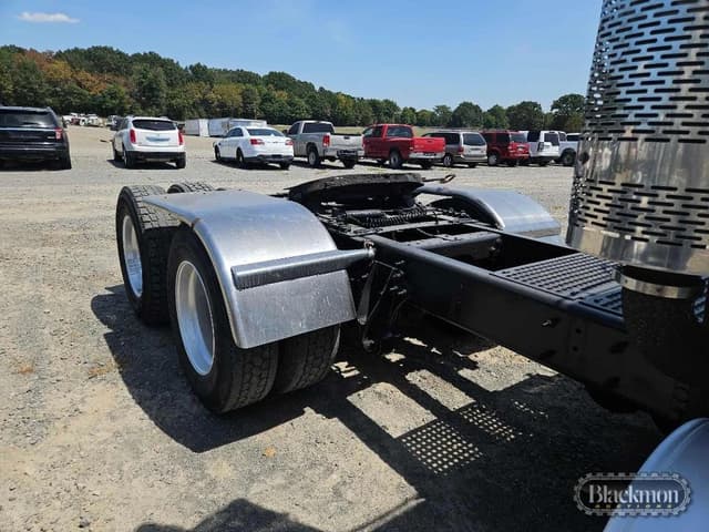 Image of International ProStar Premium equipment image 2