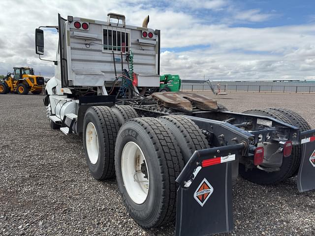 Image of International ProStar equipment image 1