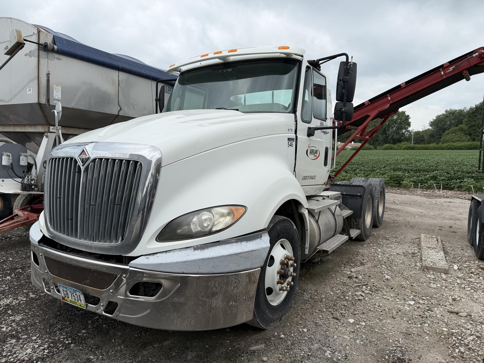 2011 International ProStar+ 122 Equipment Image0