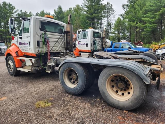 Image of International ProStar Plus 122 equipment image 2