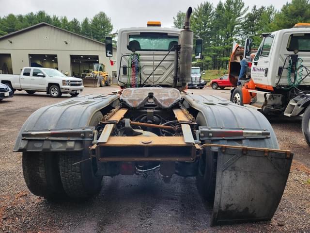 Image of International ProStar Plus 122 equipment image 3