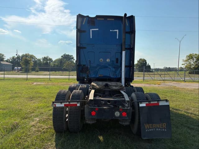 Image of International ProStar equipment image 2