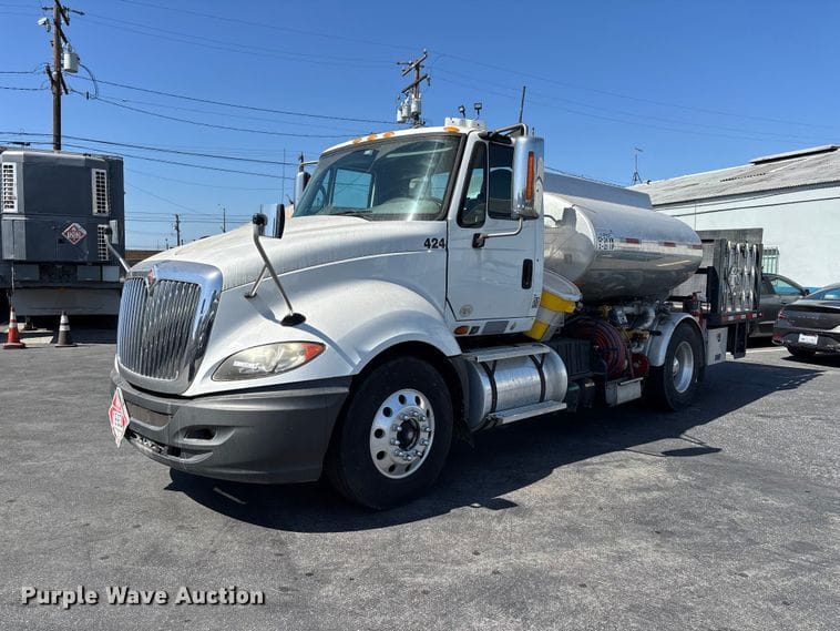 2011 International ProStar Equipment Image0