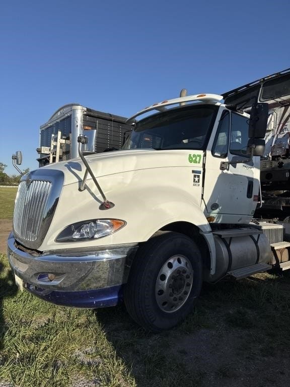 2011 International ProStar Equipment Image0