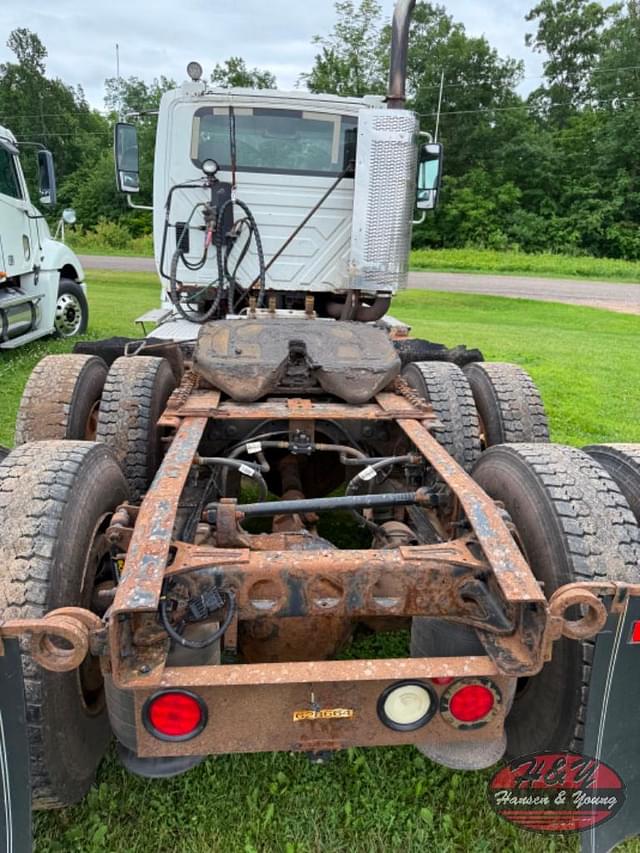Image of International ProStar Premium equipment image 4