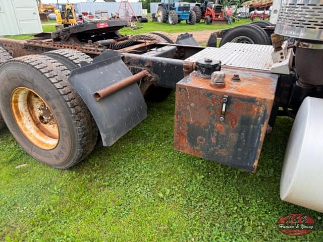 Image of International ProStar Premium equipment image 3