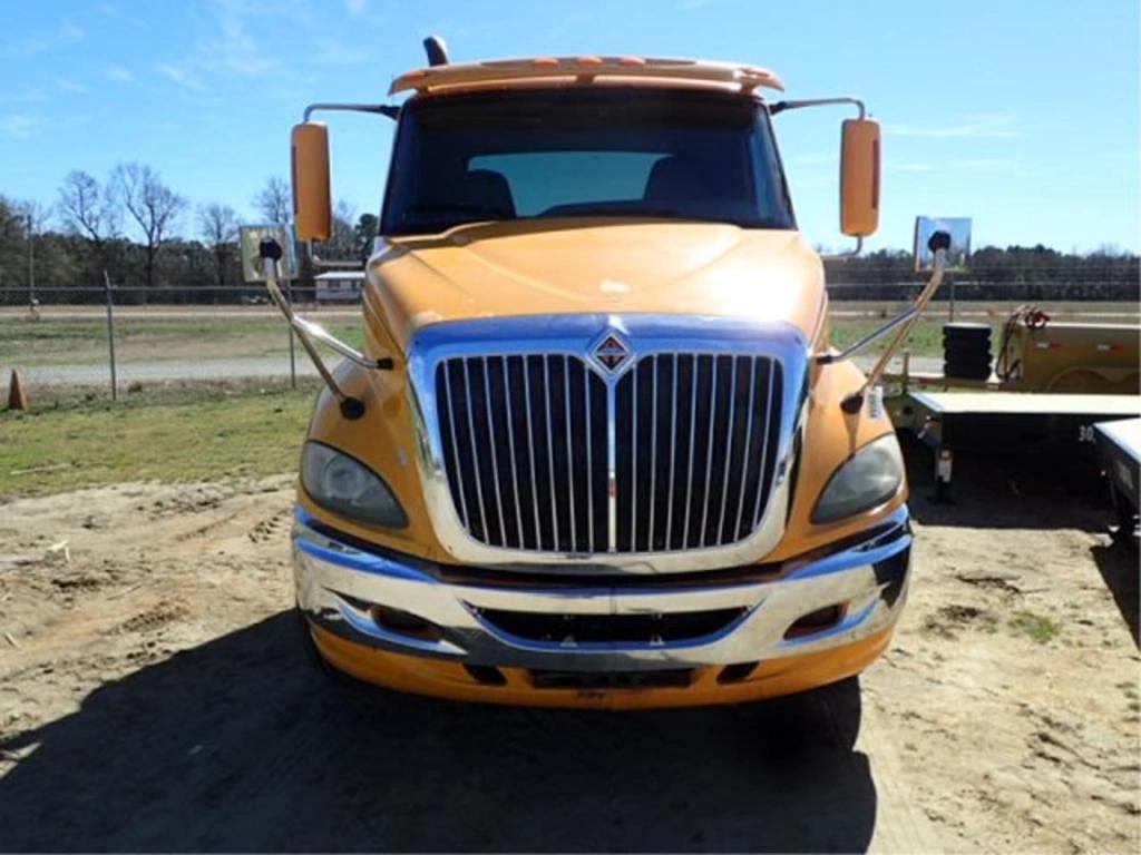 Image of International ProStar Primary image