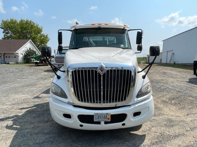 Image of International ProStar equipment image 1
