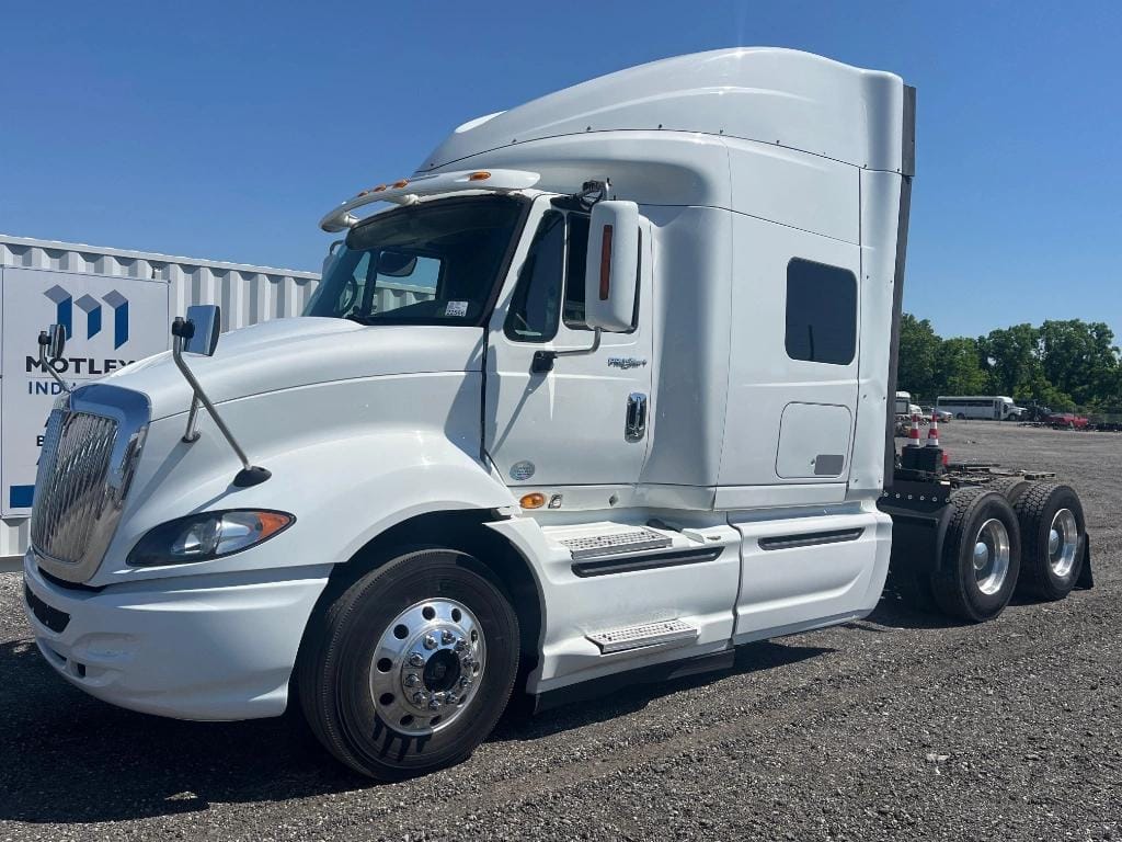2011 International ProStar Equipment Image0