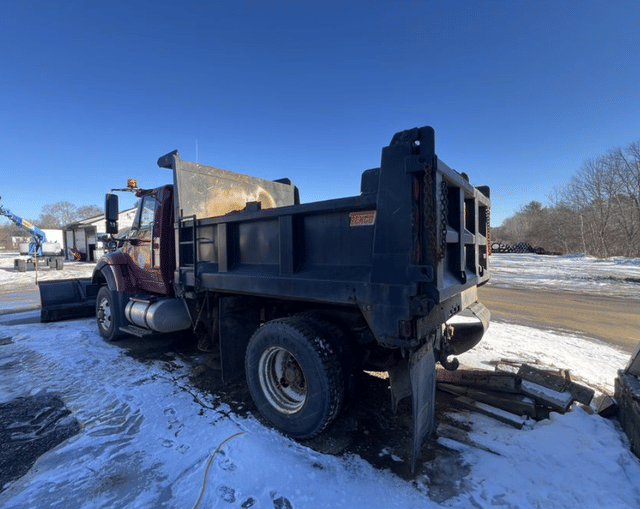 Image of International Workstar 7400 equipment image 1