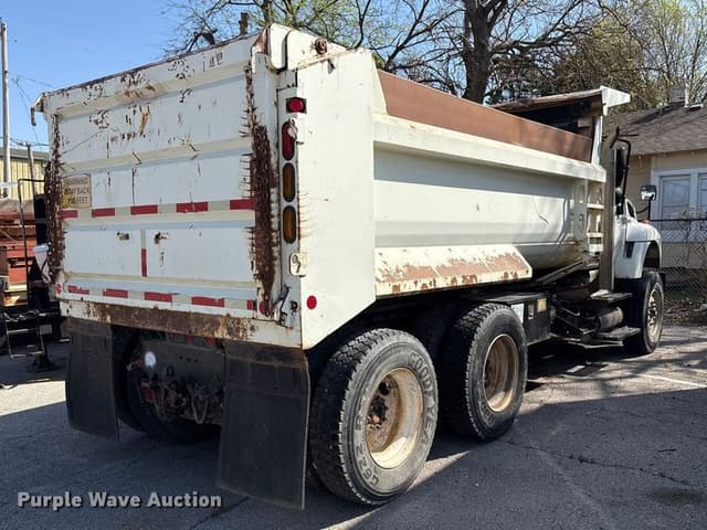 Image of International 7400 Workstar equipment image 4