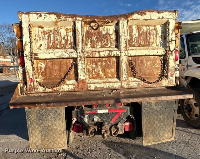 Image of International Workstar 7400 equipment image 4