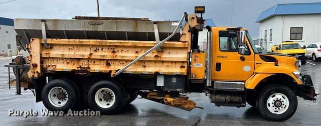 Image of International Workstar 7500 equipment image 3