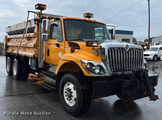 Image of International Workstar 7500 equipment image 2
