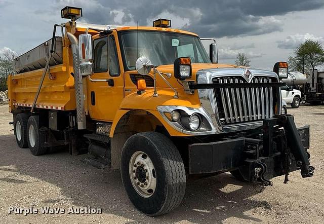Image of International Workstar 7500 equipment image 2