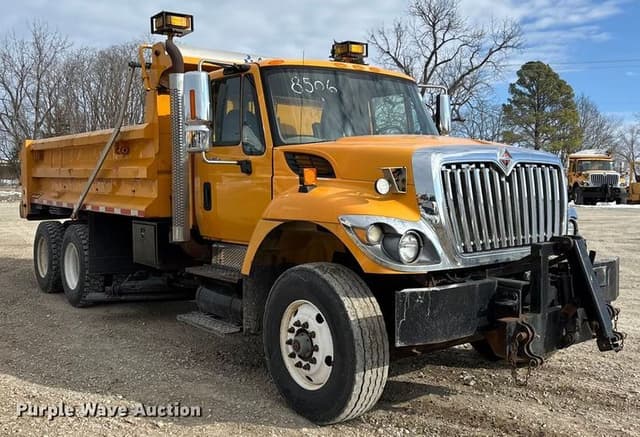 Image of International Workstar 7500 equipment image 2