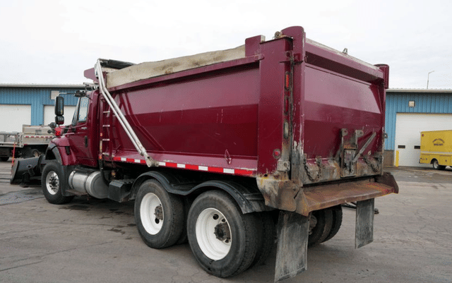 Image of International WorkStar 7600 equipment image 3