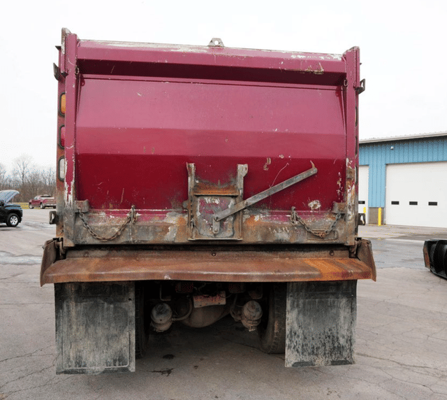 Image of International WorkStar 7600 equipment image 4