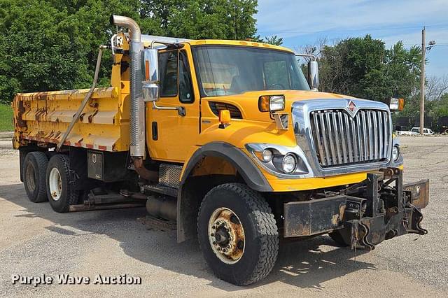 Image of International WorkStar 7600 equipment image 2